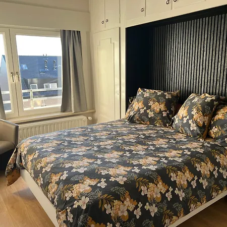 Apartment Ruim Met Zeezicht *